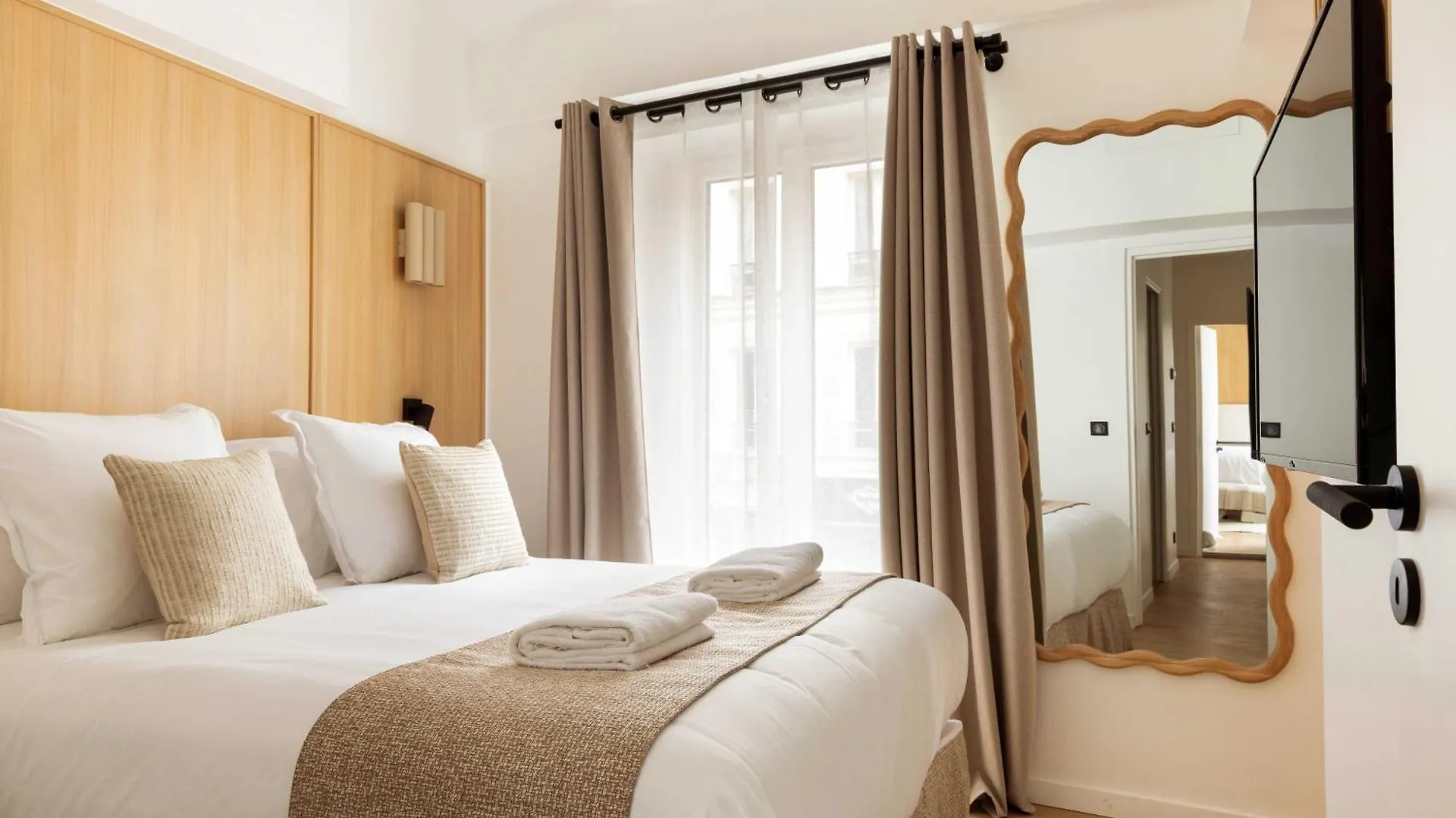 Holiday home Luxury House With Ac - 6Bd-12P - Batignolles Villa Paris France